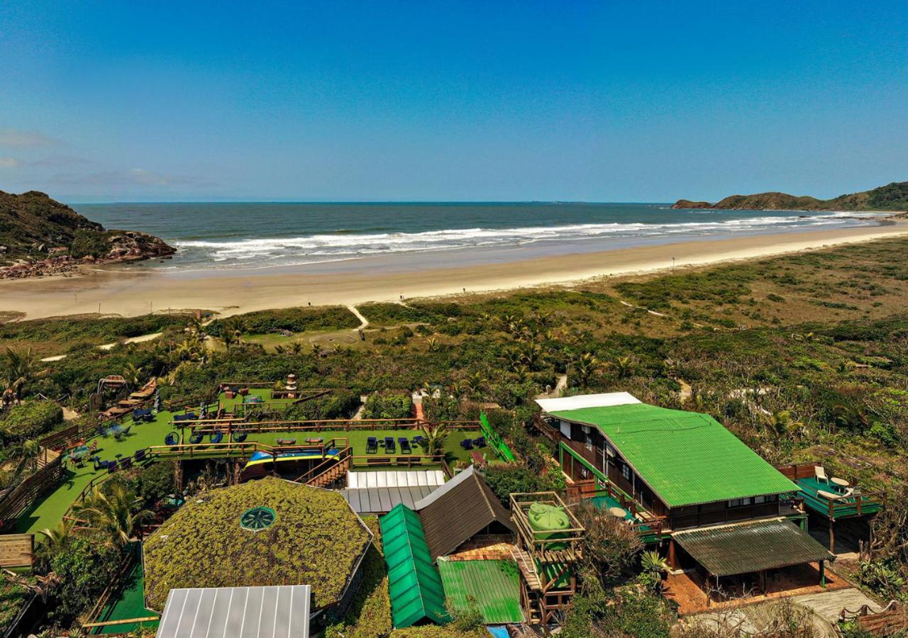 Grajagan Surf Resort Ilha do Mel Exterior foto